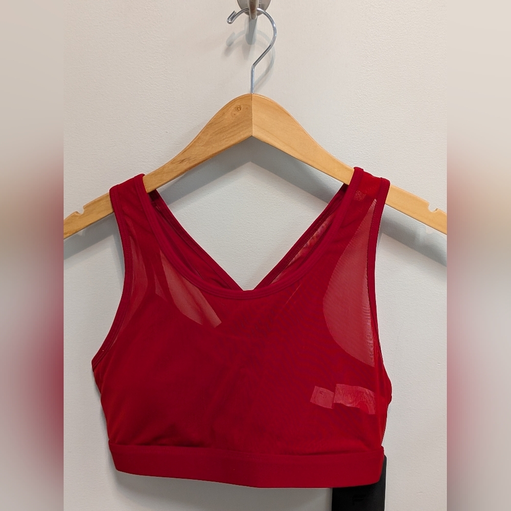 NWT Fabletics Faye High Impact Sports Bra - Holly Berry